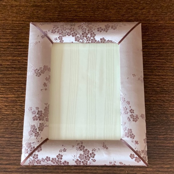 Picture frames - Picture 3 of 5